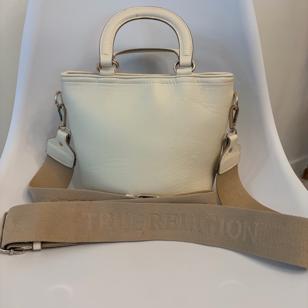 True Religion Cream Leather Crossbody Bag - Picture 2 of 7